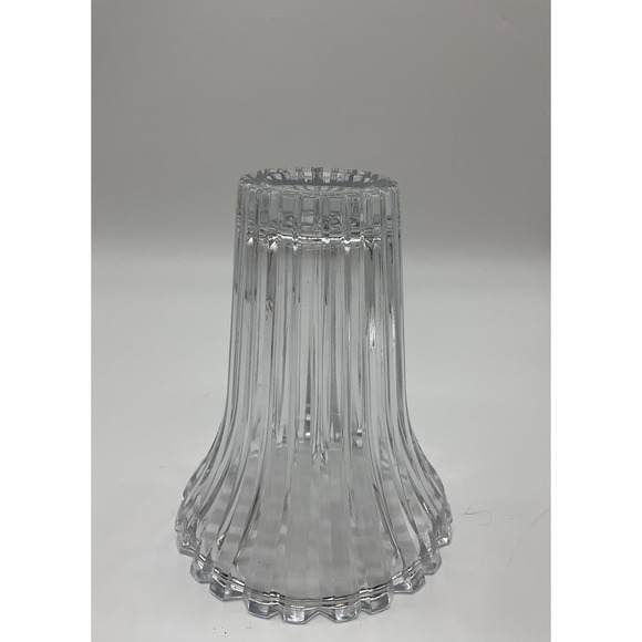 Crystal Glass Vase Fluted Ribbed 8.5" Tall Modern Elegant Centerpiece Vintage - Picture 8 of 8